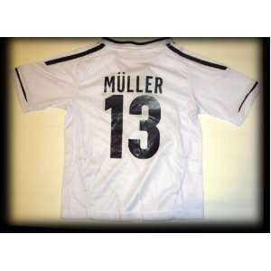   13 HOME FOOTBALL SOCCER KIDS JERSEY 10 11 YEARS