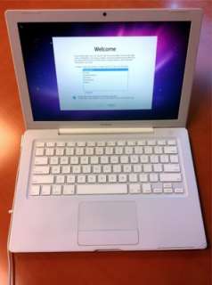 Apple MacBook 13 2.16Ghz Core 2 Duo/1GB/100GB/SD  