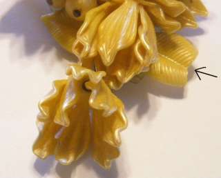 Vintage Unsigned Miriam Haskell Yellow Plastic Flower Pin Brooch 
