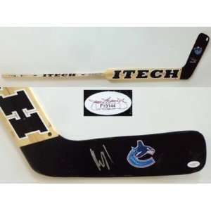 Roberto Luongo Signed Hockey Stick   Jsa Coa  Sports 