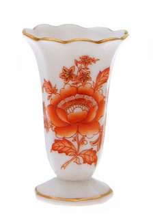 Herend   Nanking Bouquet Scalloped Small Vase, Hungary  