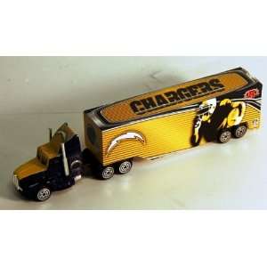  NFL 1:87 Scale Tractor Trailer   San Diego Chargers 