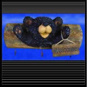  3 Hooks Bear Rack Welcome Sign Collectible Sculpture: Home 