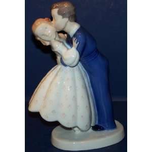   Grondahl B&g 2162 First Kiss Boy and Girl Figurine 