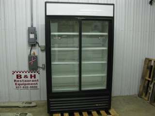 True Sliding Glass 2 Door Black Refrigerator Pop Cooler GDM 41SL New 