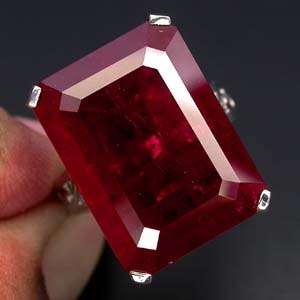 MAGNIFICENT TOP PIGEON BLOOD RED RUBY MAIN STONE 33.02 CT. 925 SILVER 