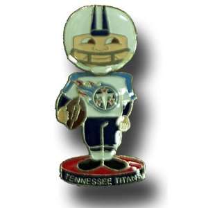 Tennessee Titans Bobbing Head Pin:  Sports & Outdoors