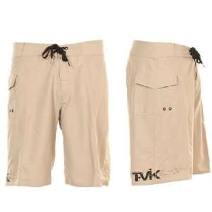  Tavik Punch Board Shorts Size 28: Sports & Outdoors