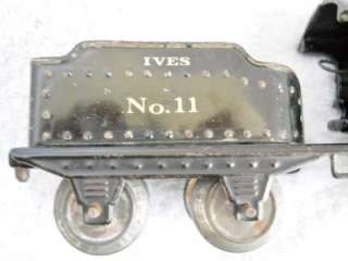 VINTAGE AND HARD TO FIND IVES #17 WINDUP WITH IVES 311 TENDER 2 CARS 