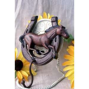  Horse and Horseshoe Hooks Set/2