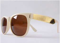 New Modern Black Wayfarer Sunglasses Gold Metal Arms Temples Retro 