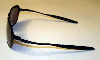 NEW Oakley Felon Aviator Sunglasses   Black/Gray   NIB  