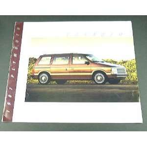   : 1987 87 Plymouth VOYAGER Van BROCHURE LE Grand SE: Everything Else