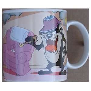  Taz Loony Tune Coffee Cup With Collectable Box: Everything 