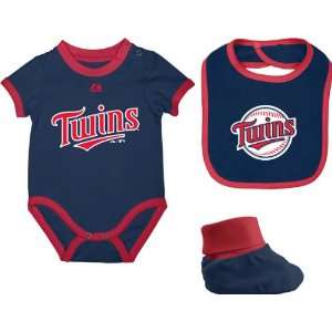  Minnesota Twins Infant Navy Triple Play 3 Pack Bib, Bootie 