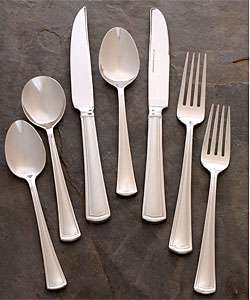 Reed & Barton Palladian 94pc Forged Flatware  Overstock