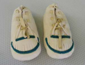 Vintage Childs Suede Indian Moccasins Beaded Native  