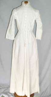 Lovely Edwardian White Linen Embroidered Tea Dress w 25  