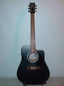 Art & Lutherie WILD CHERRY Cutaway Acoustic / Electric Guitar  