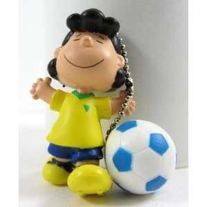 Snoopy Peanuts Lucy w/ Soccer Ball Figurine Keychain   Fansclub Japan 