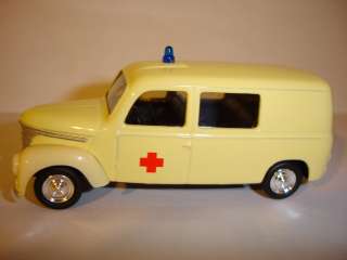 FRAMO KRANKENWAGEN KRANKENAUTO MODELLAUTO DDR 164  