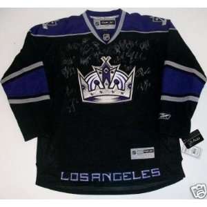  2010 Los Angeles Kings Team Signed Jersey Rbk Coa: Sports 